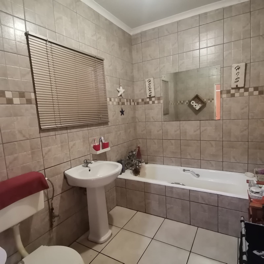 4 Bedroom Property for Sale in Brits North West